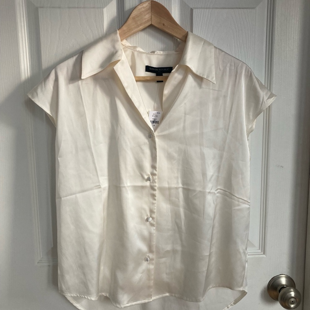 Banana Republic Short Sleeve Blouse - XS